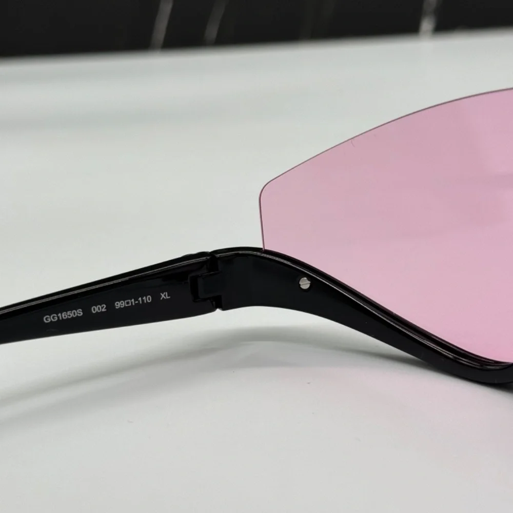 NEW GUCCI UNISEX SHIELD SUNGLASSES, GUCCI PINK BLACK EYEWEAR GUCCI